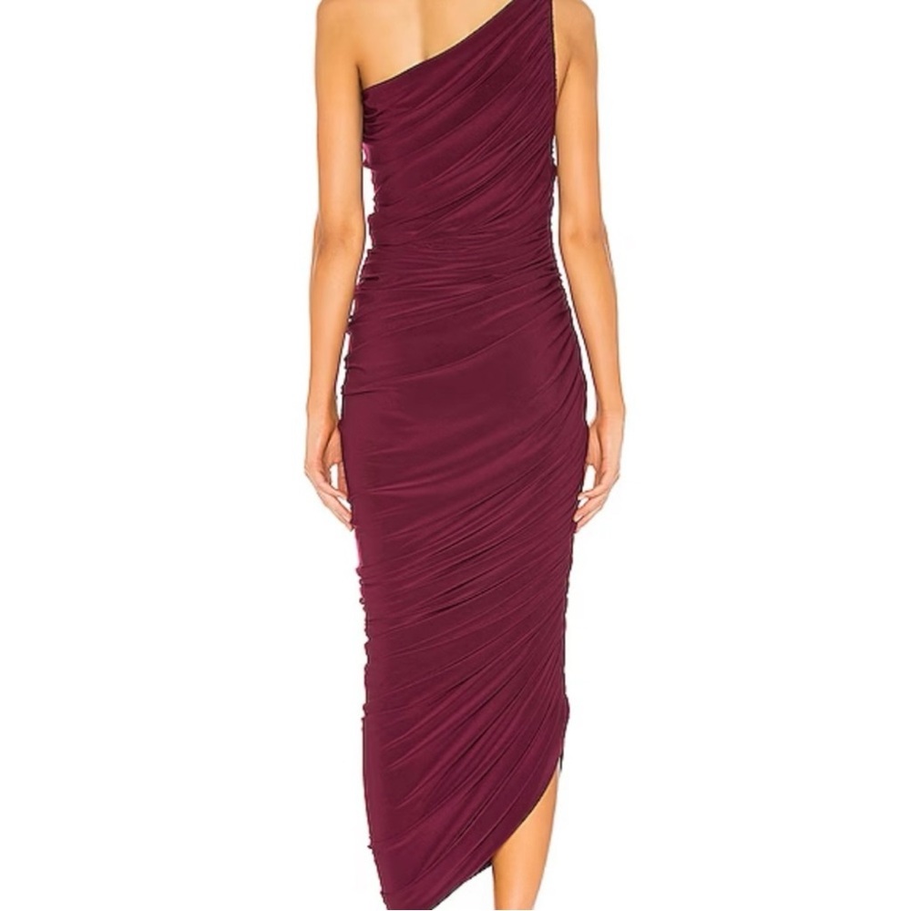 Norma Kamali Diana Plum Wine One Shoulder Formal Asymmetrical Rusched Dress Gown - Picture 5 of 12